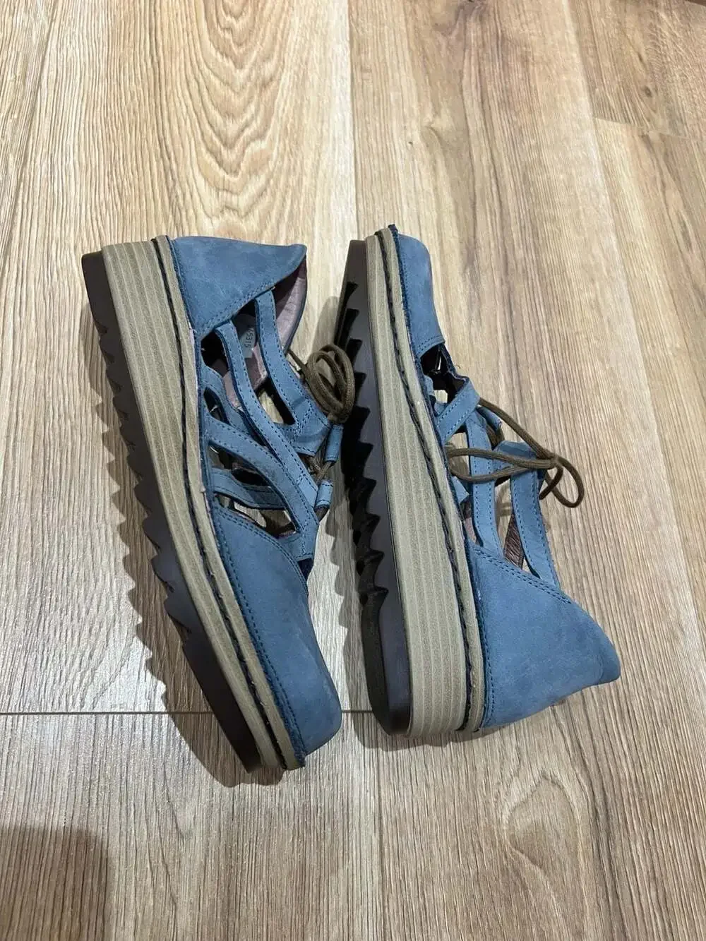 Naot Calathea Ghillie Blue Nubuck Lace Up Leather Covered Toe Shoes Size 37
